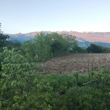 Landhaus Lugina E Qetesise Librazhet